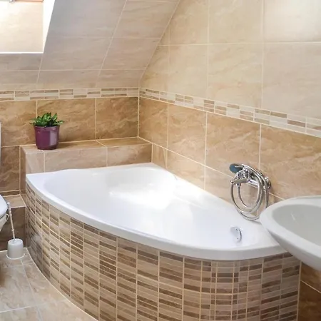 Three-bedroom In Apartament